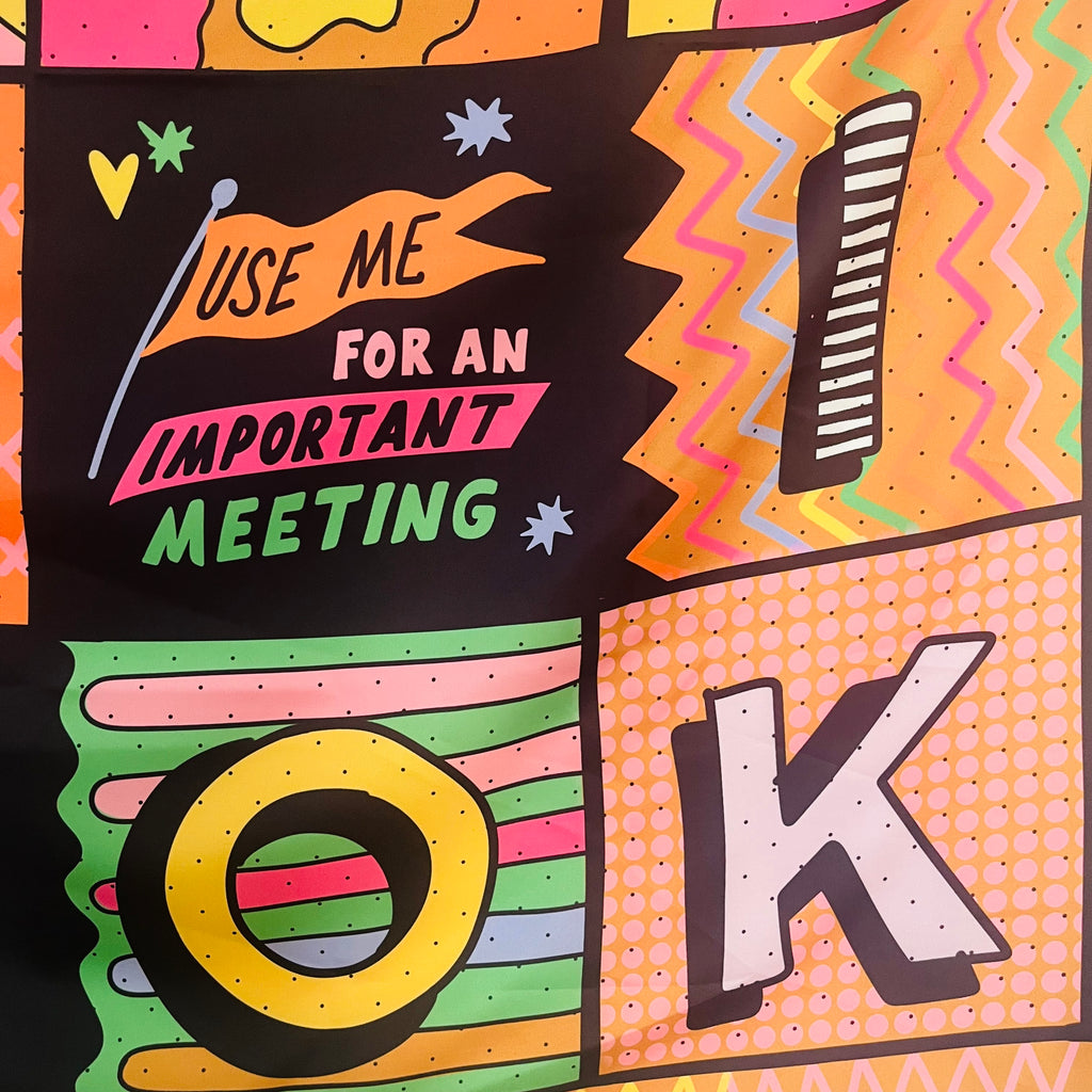 Foulard IT'S OK  messaggio positivo 120x120 cm – ARYK OLD PAINT- particolare 1