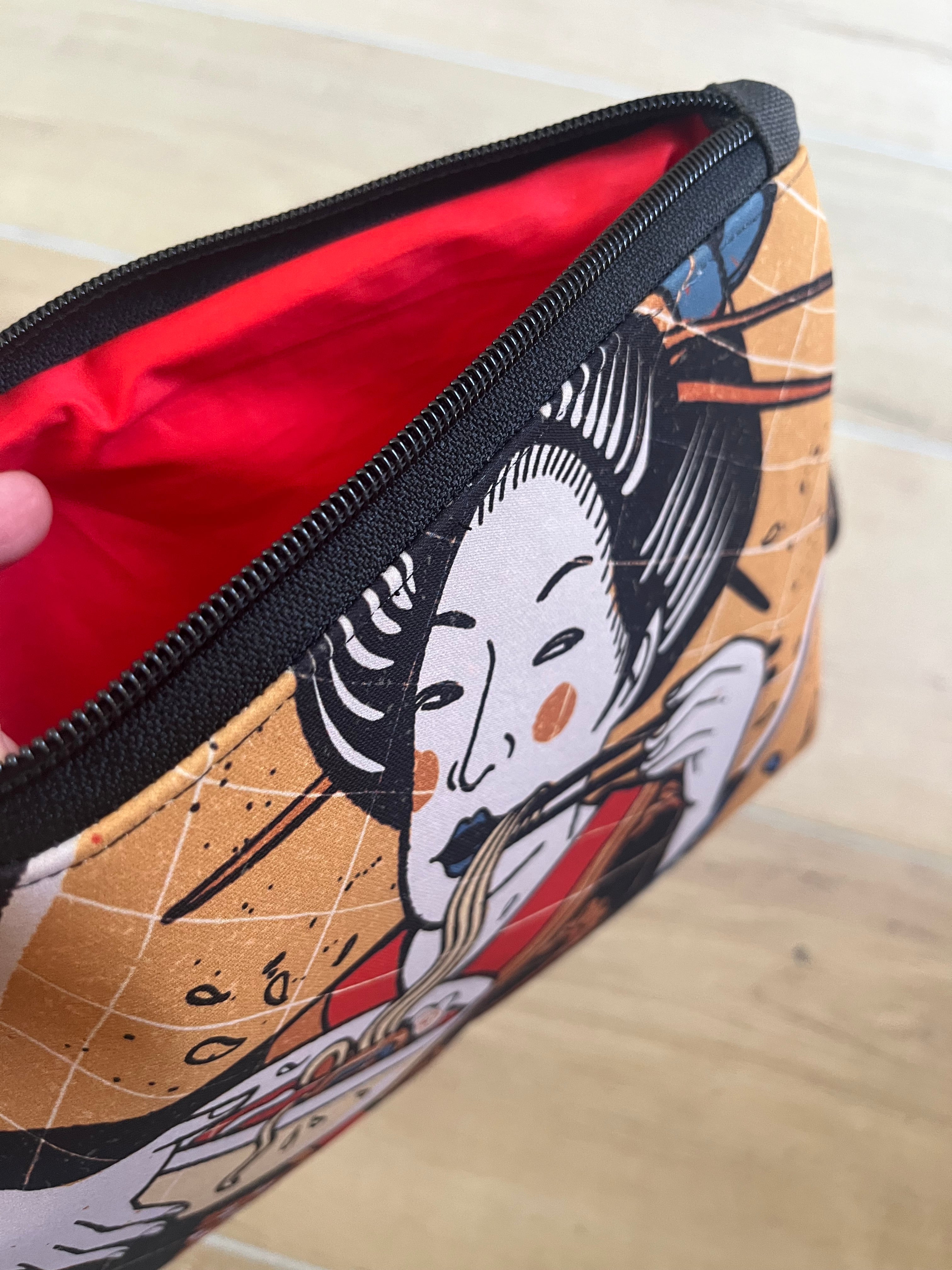 Pochette Japan Story – interno tessuto cotone rosso – ARYK OLD PAINT
