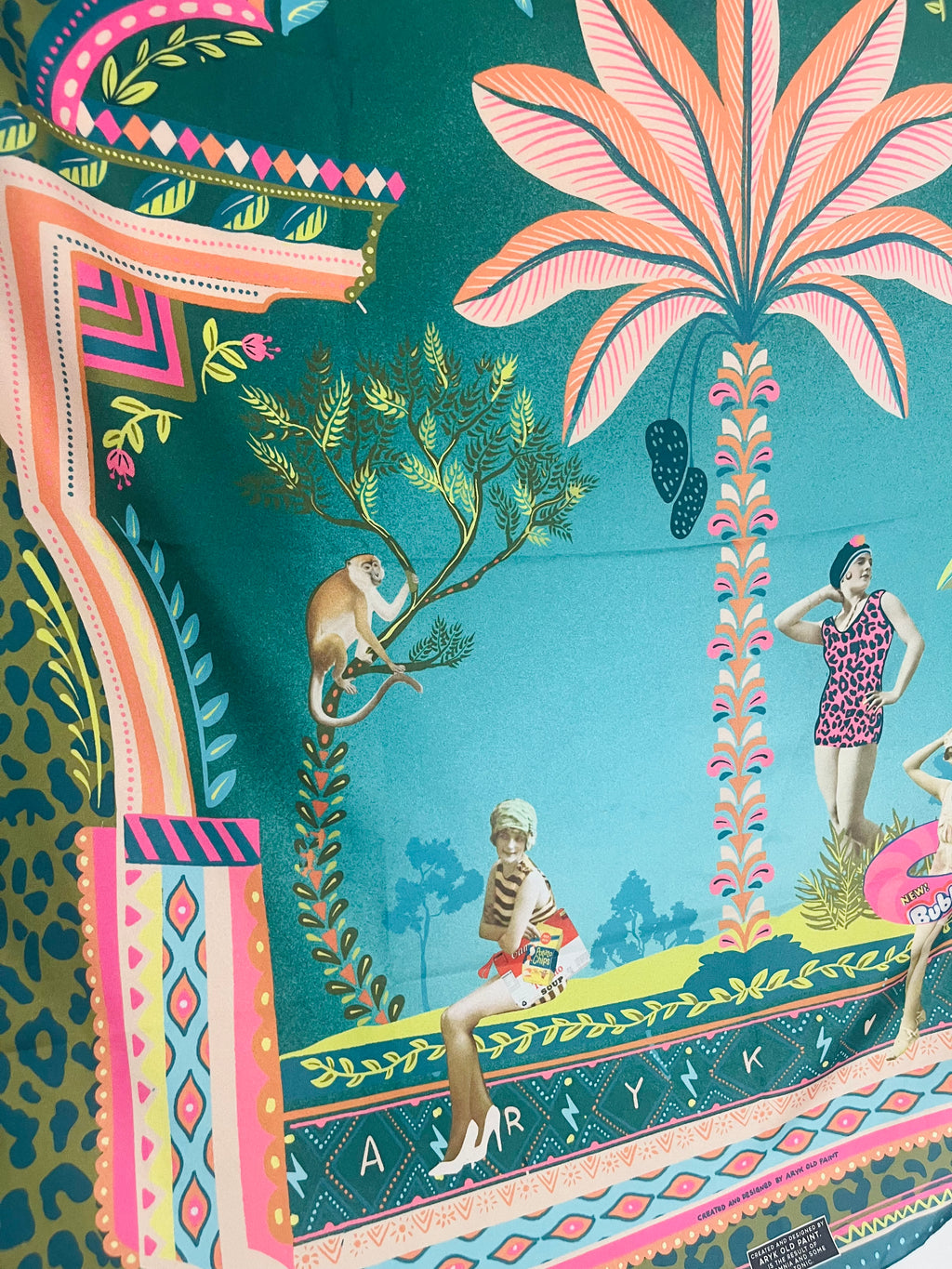foulard "paradise"- design tropicale/ ARYK OLD PAINT. 120X120 cm