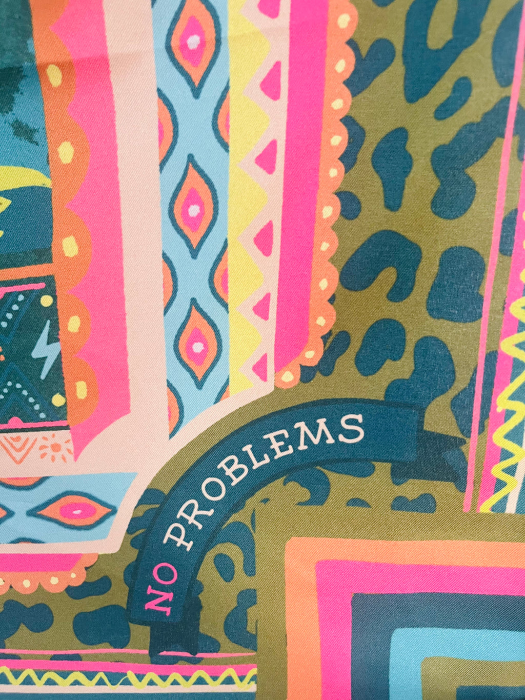 foulard "paradise"- design tropicale/ ARYK OLD PAINT. 120X120 cm