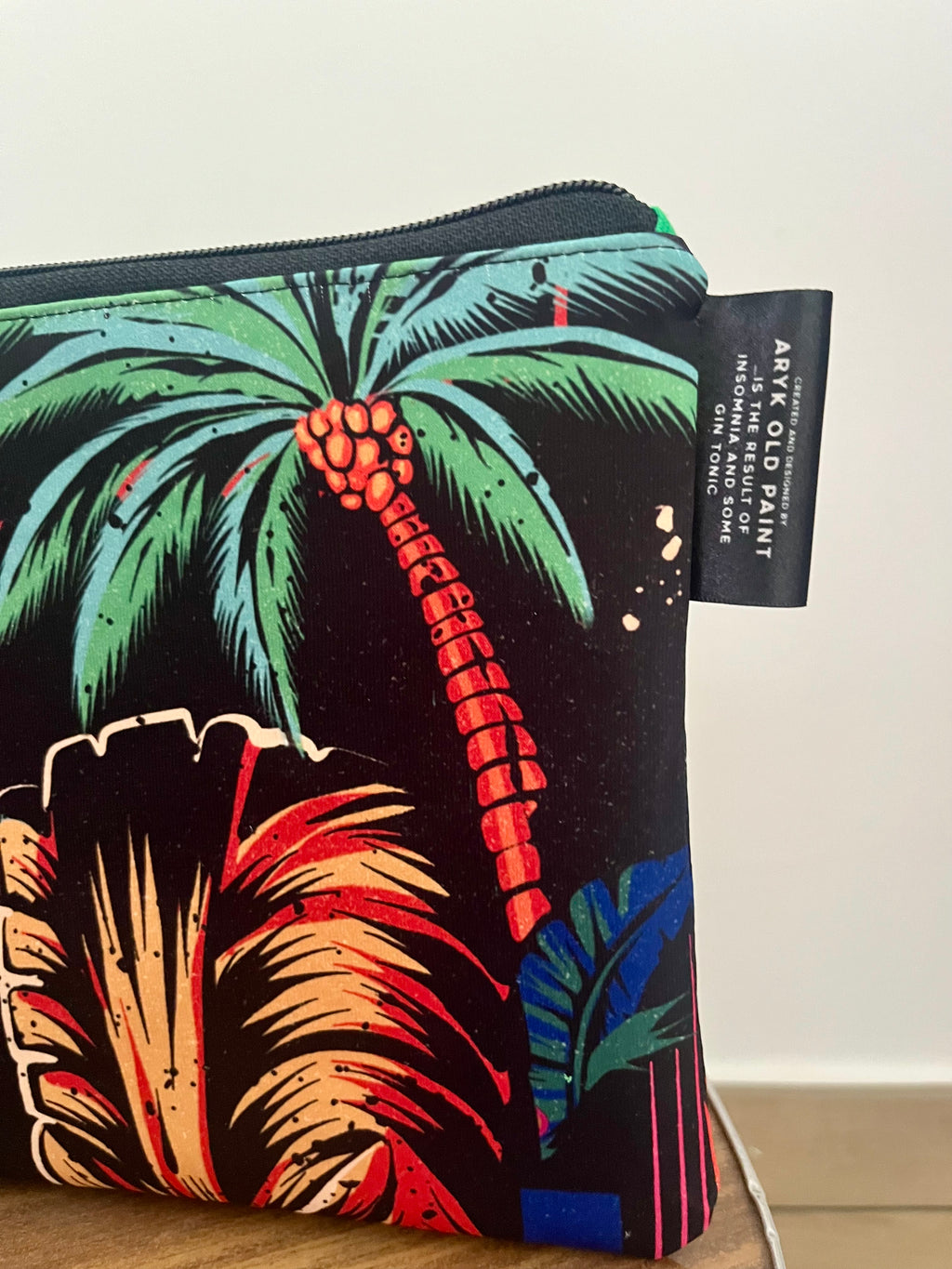 Pochette HAWAII Story design hawaiano– ARYK OLD PAINT- particolare etichetta