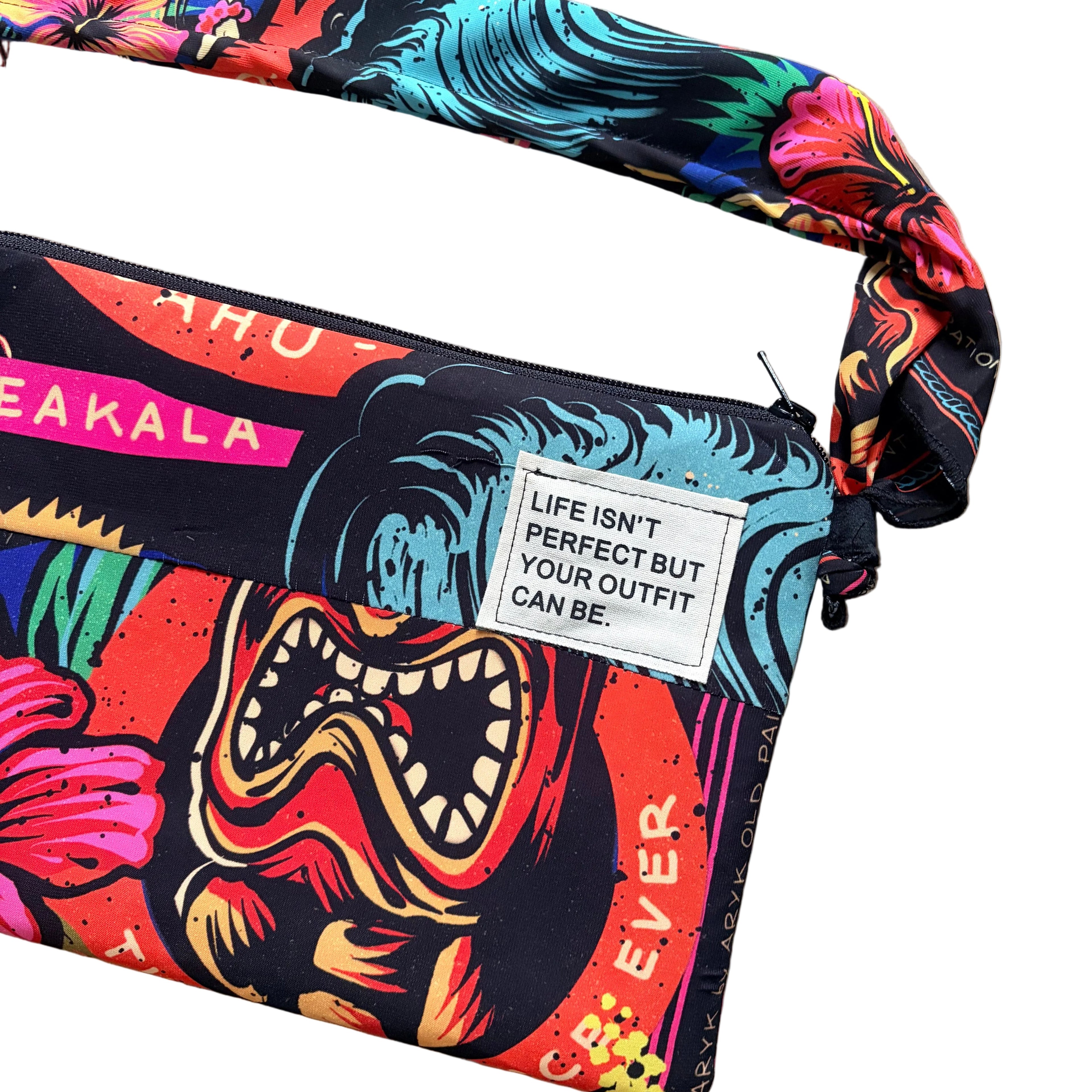 Dettaglio illustrazione Hawaii Story su borsa tracolla – Aryk Old Paint
