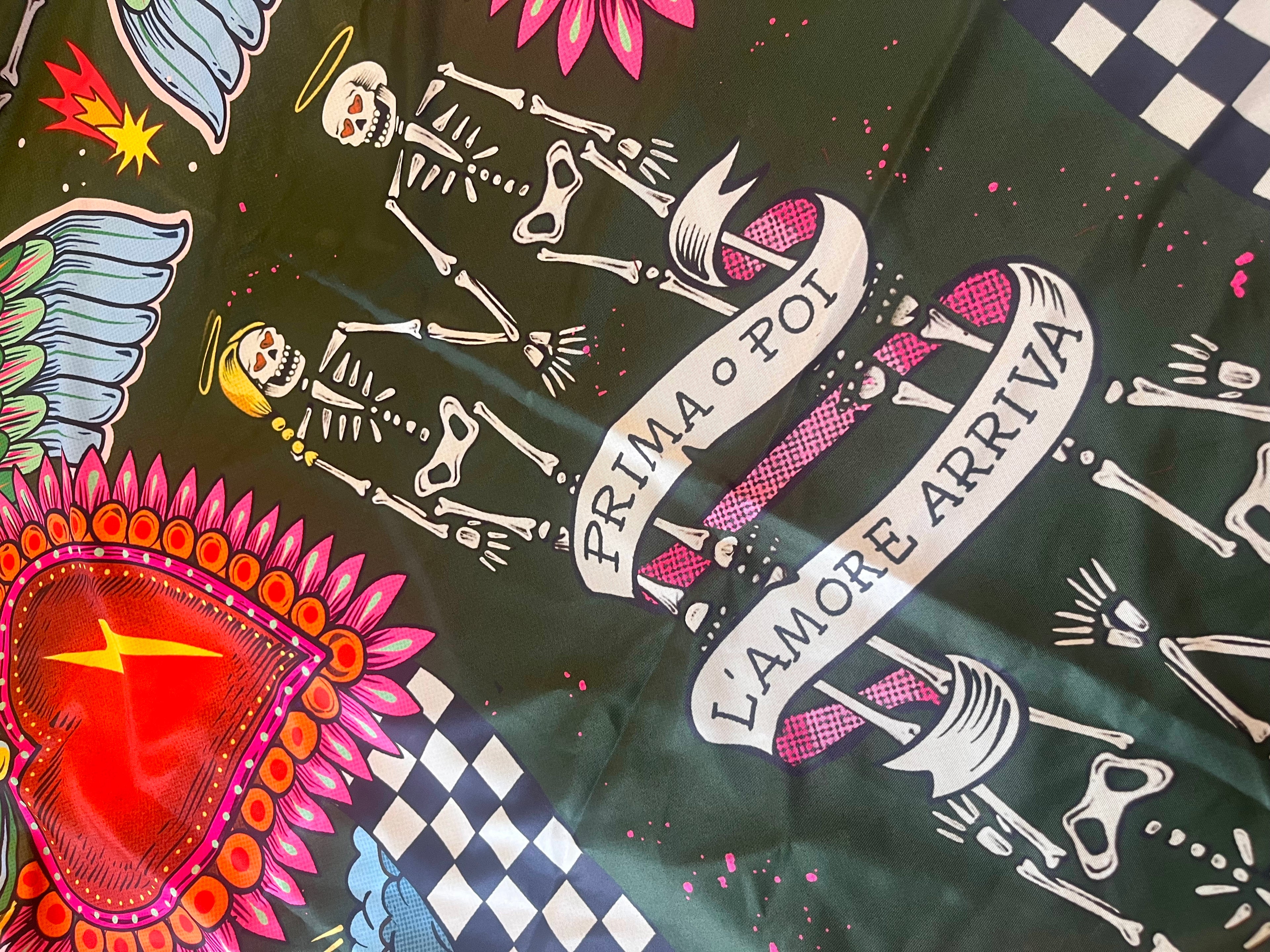foulard "Prima o Poi", dettaglio skull design old school – ARYK OLD PAINT