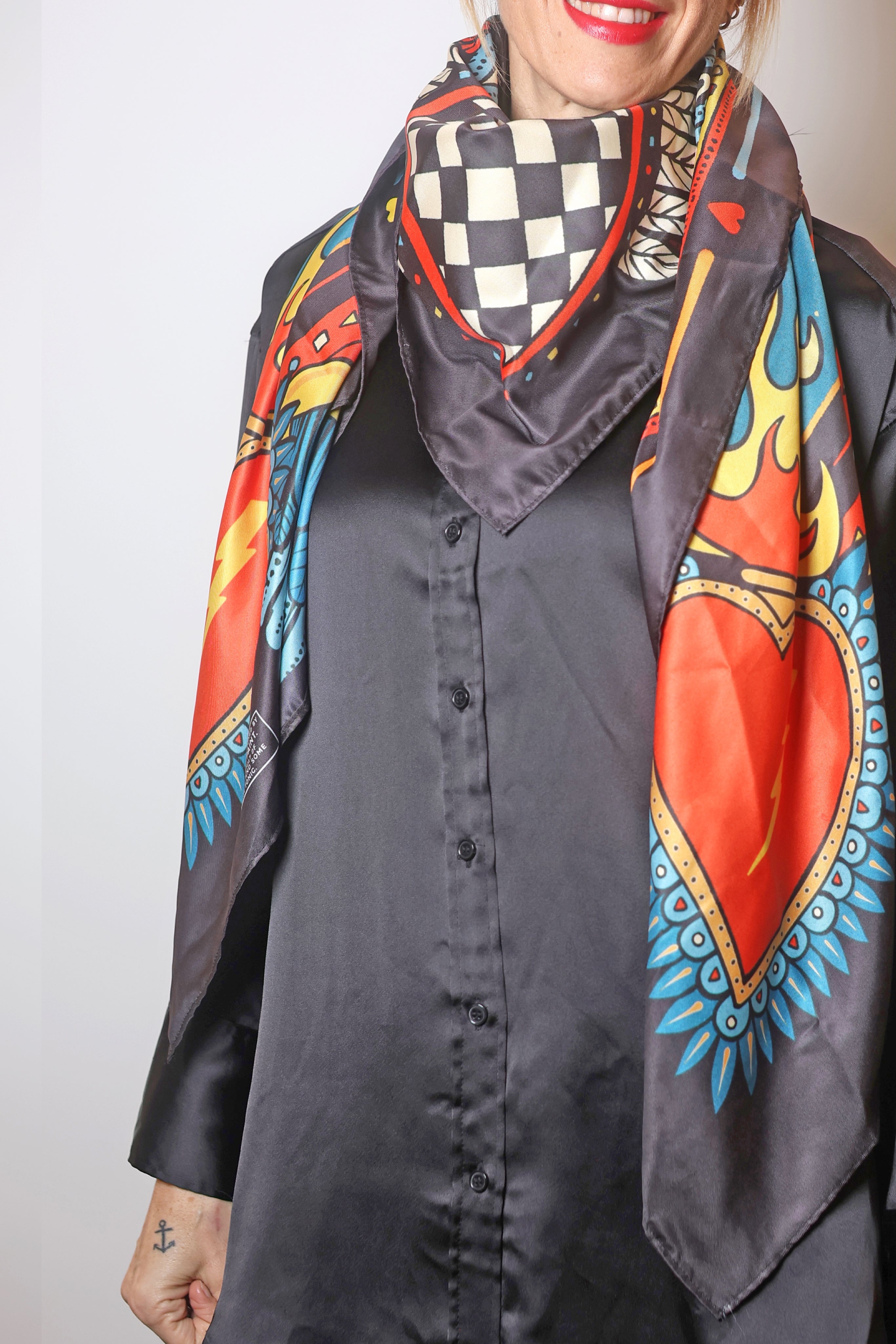 Foulard “Girls like ride too”