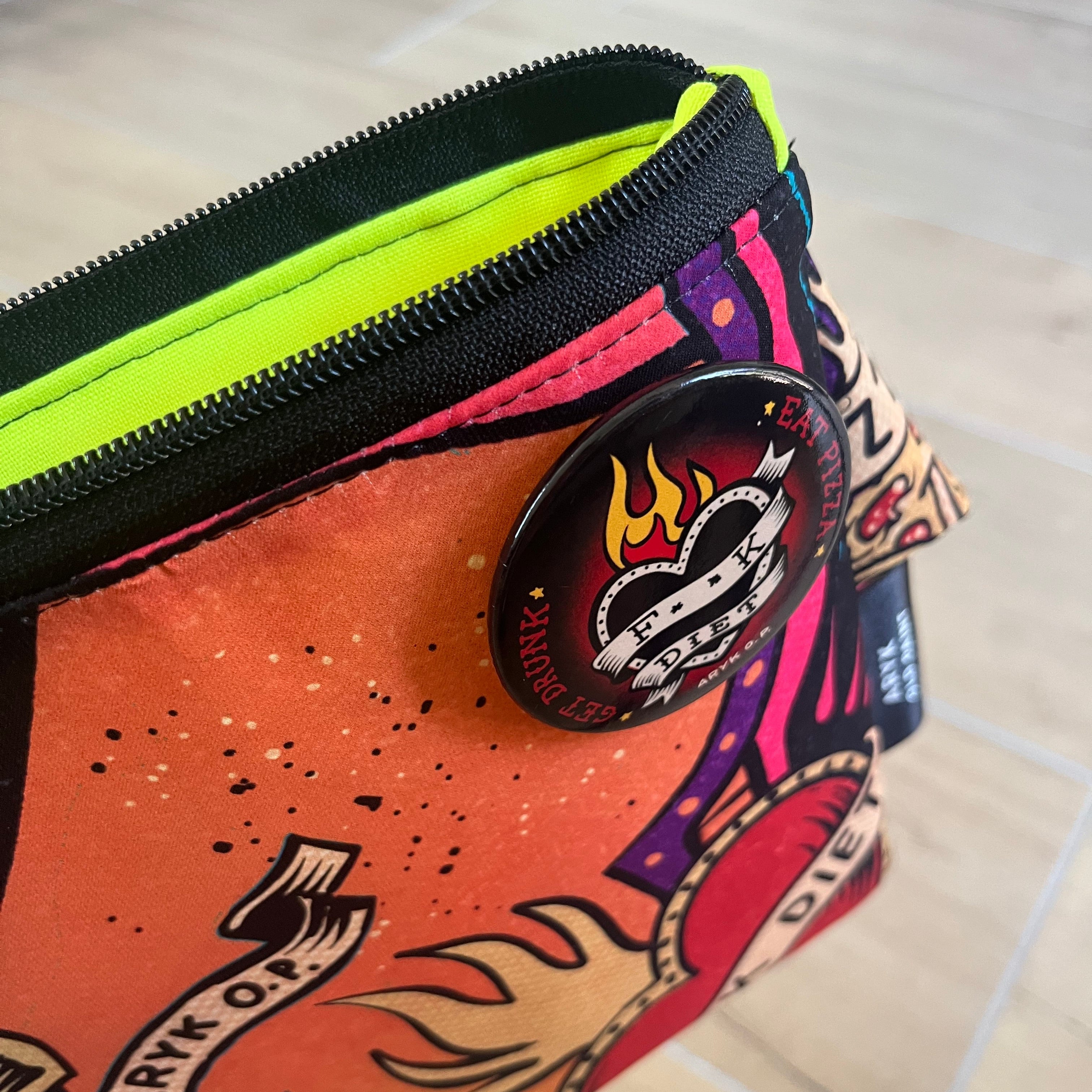 Pochette FUCK DIET design ironico/dieta – ARYK OLD PAINT- interno giallo Fluo
