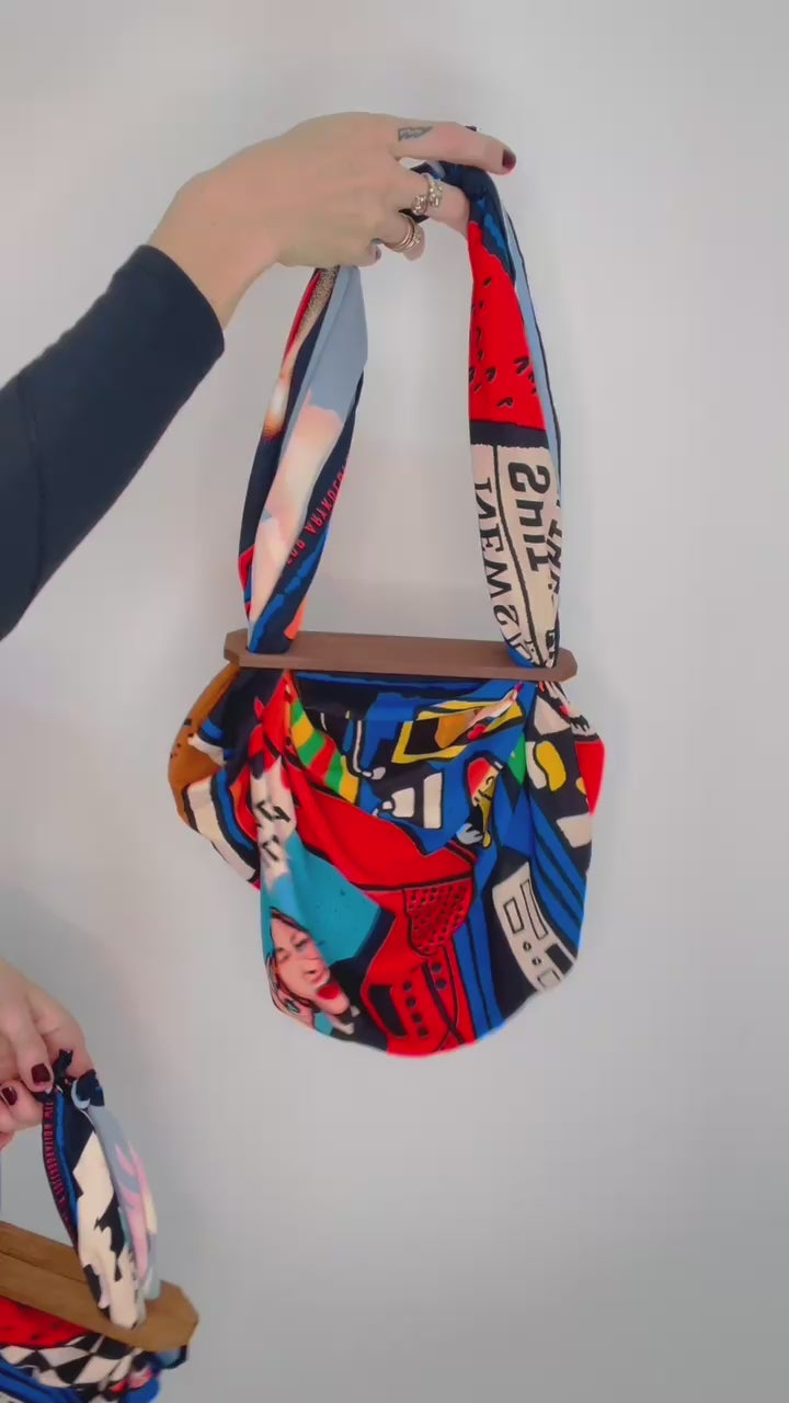 Foulard con manici in legno – trasformato in borsa – ARYK OLD PAINT
