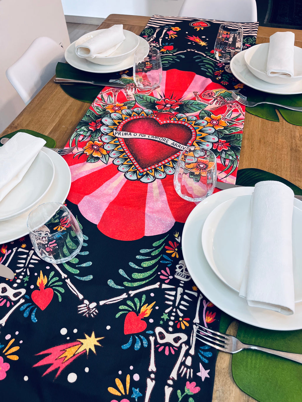 runner da tavola "Prima o Poi", tavola apparecchiata con design ironico – ARYK OLD PAINT
