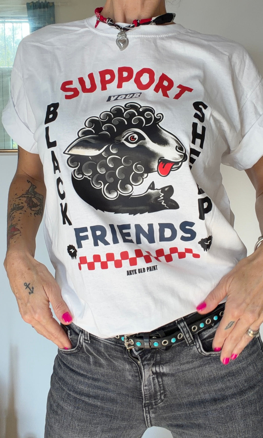 dettaglio shirt indossata 