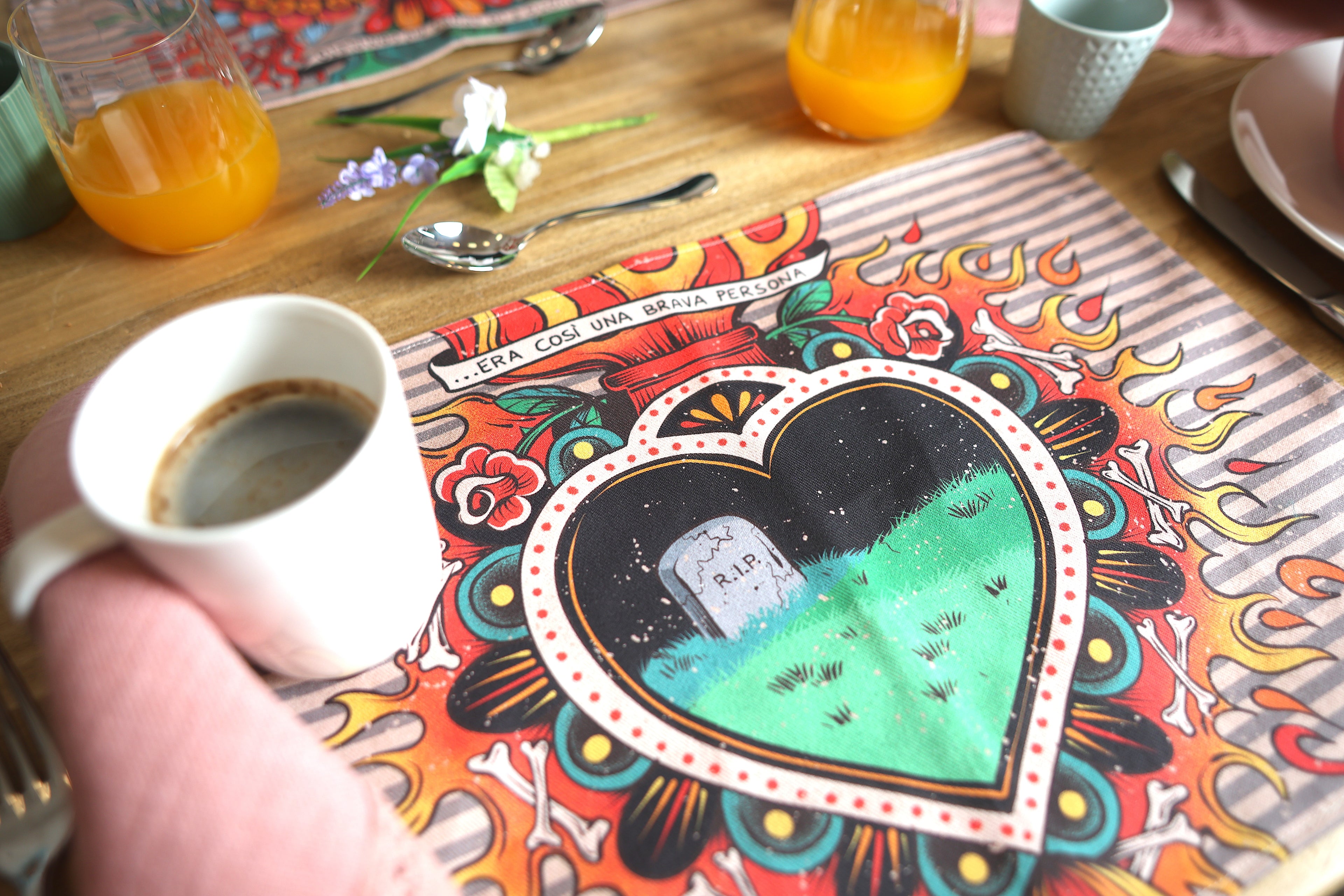 Tovaglietta americana con illustrazione "Rip" ironica, design artigianale firmato Aryk Old Paint,
